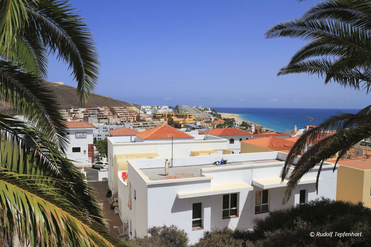 Beautiful beach on the Atlantic Ocean on Fuerteventura in the vi