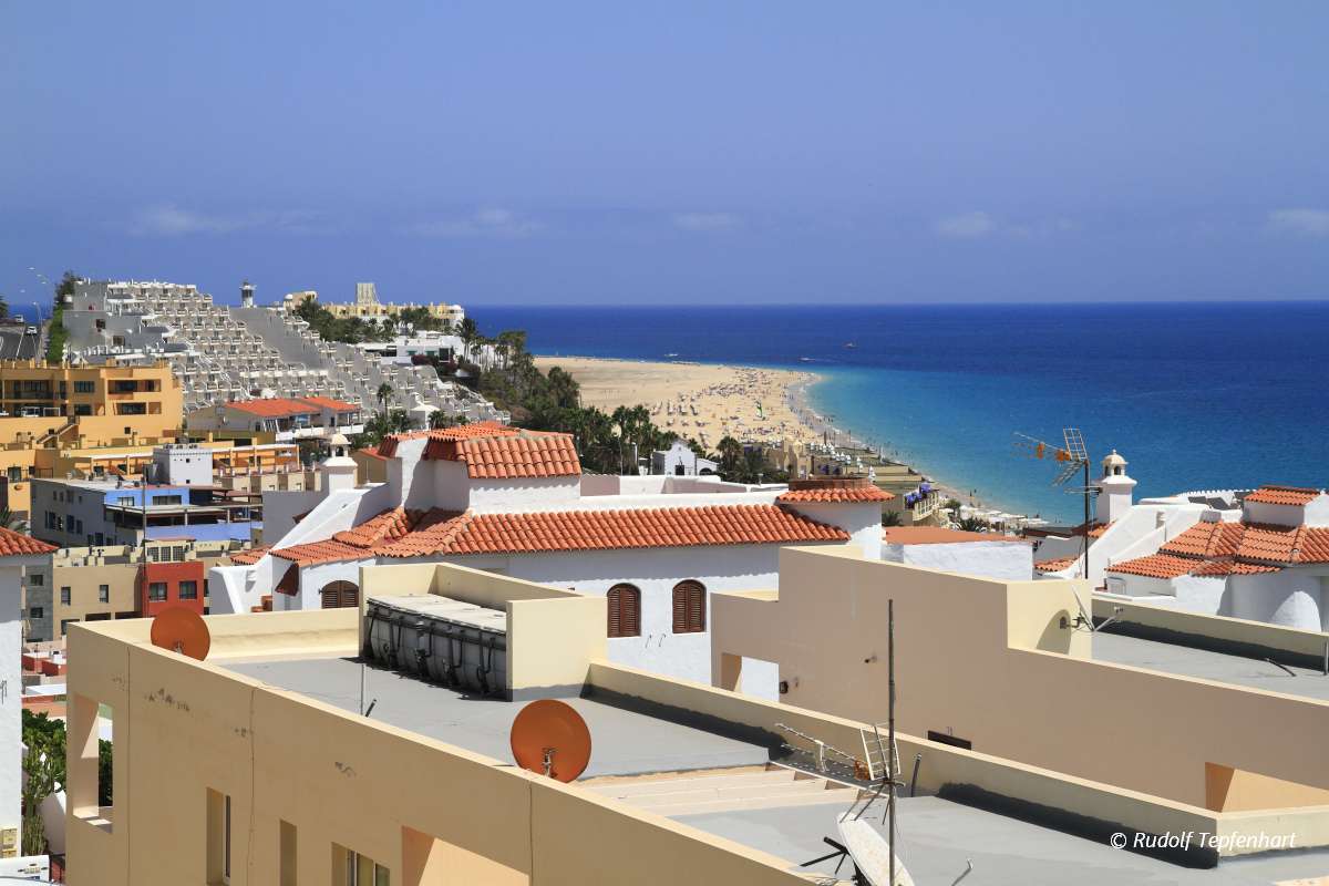 Beautiful beach on the Atlantic Ocean on Fuerteventura in the vi