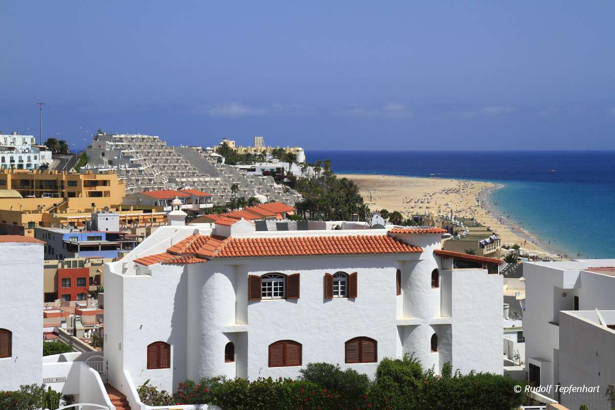 Beautiful beach on the Atlantic Ocean on Fuerteventura in the vi