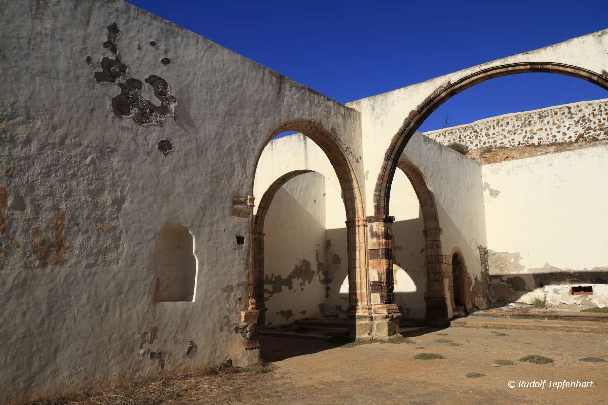 Ruins of the Iglesia Conventual de San Buenaventura church, Fuer