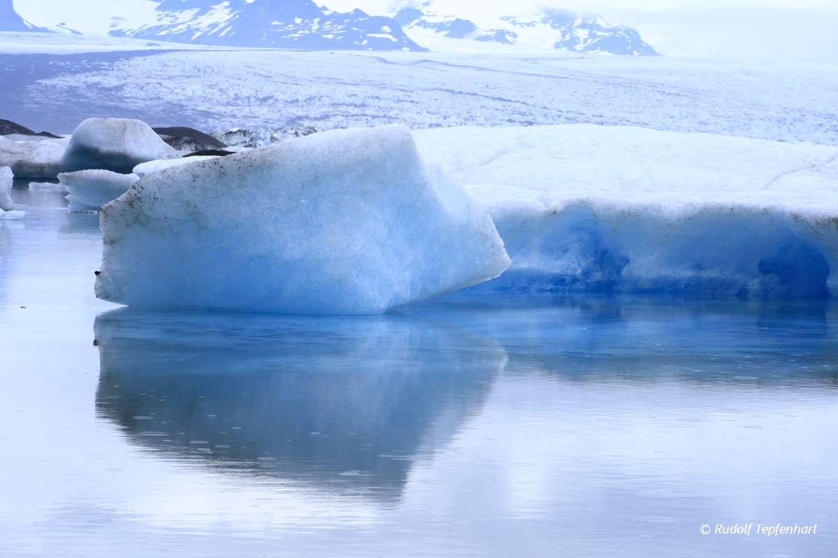 The Jokulsarlon lake