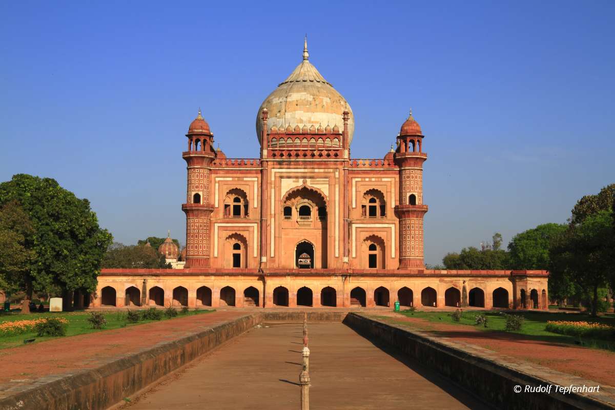 Safdarjung's Tomb