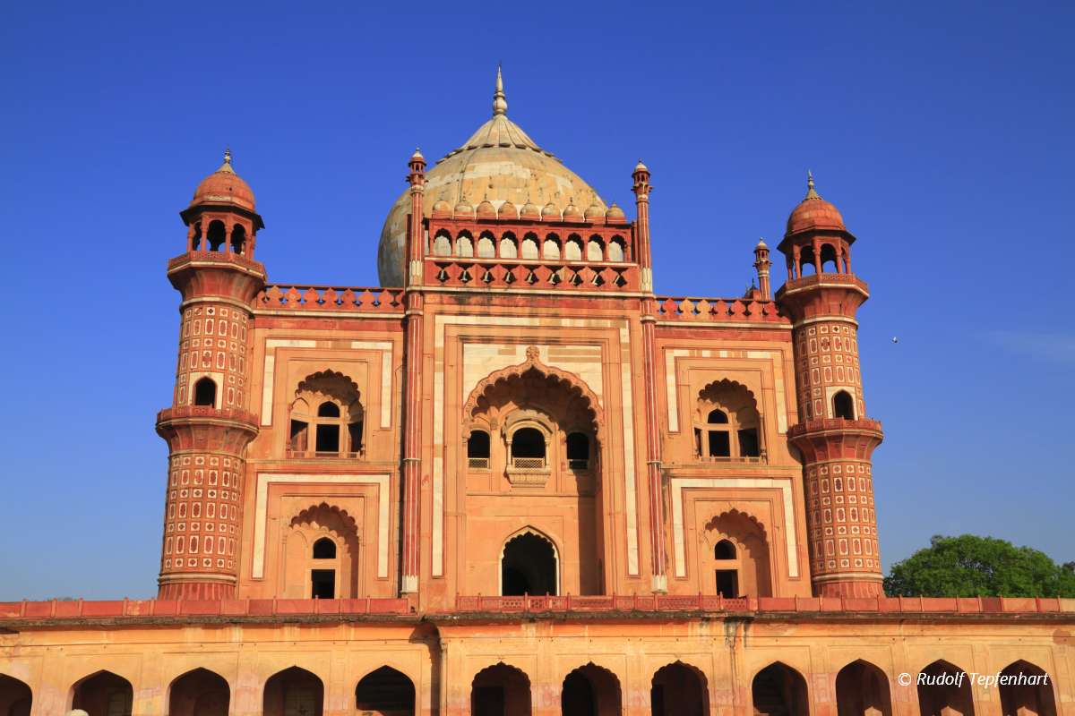 Safdarjung's Tomb