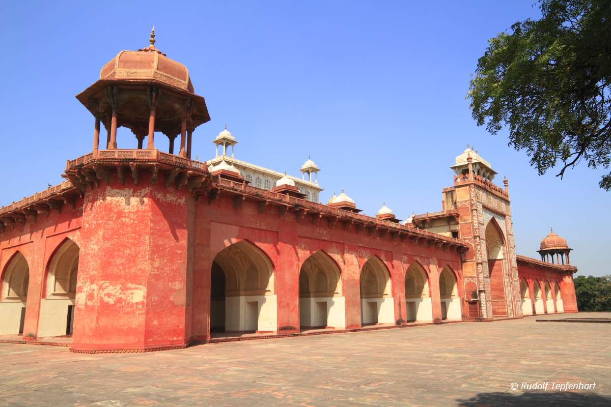 The Tomb of Akbar