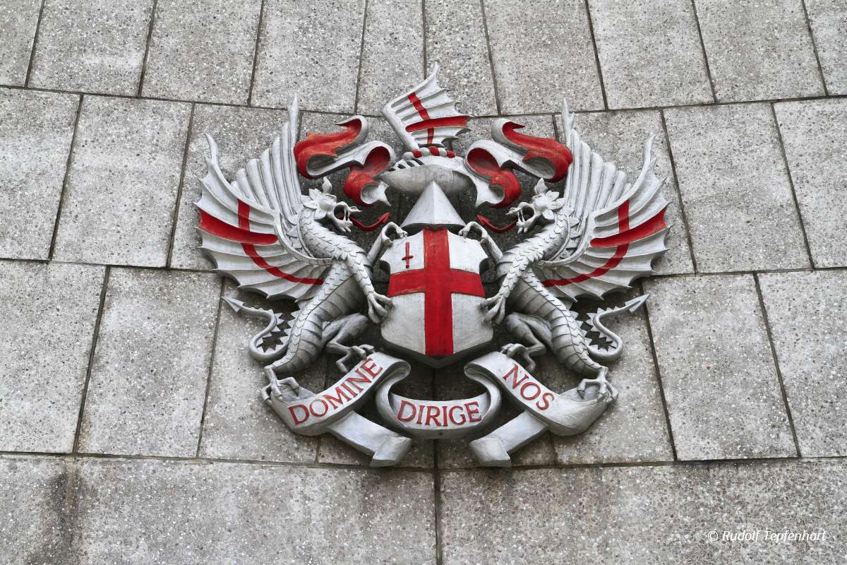 The City of London Crest