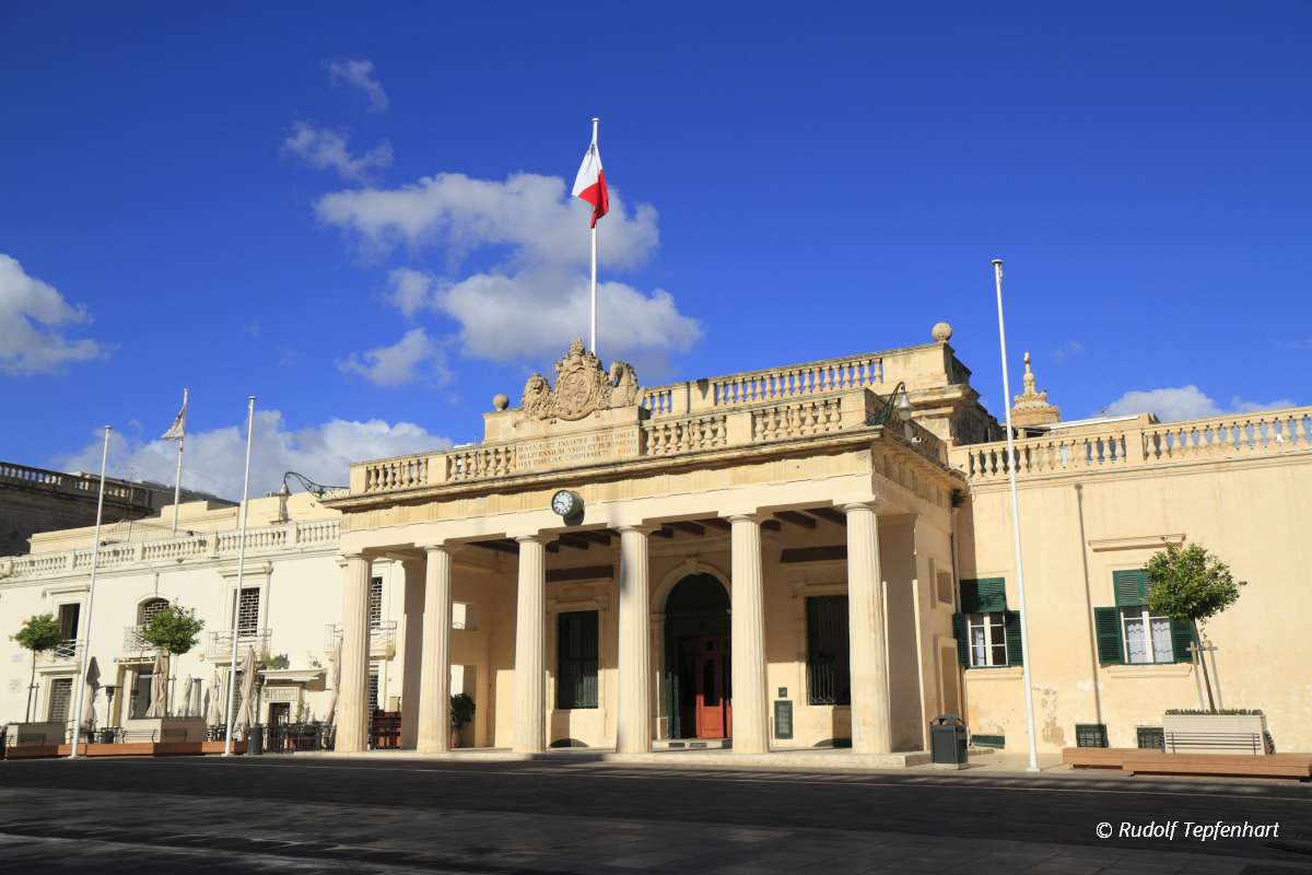 Palace on Saint George Square, Malta