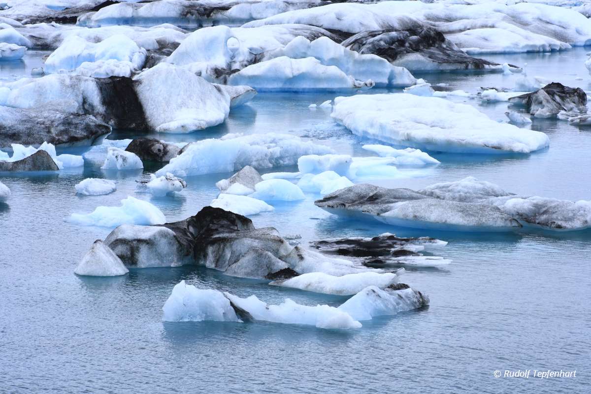 The Jokulsarlon lake